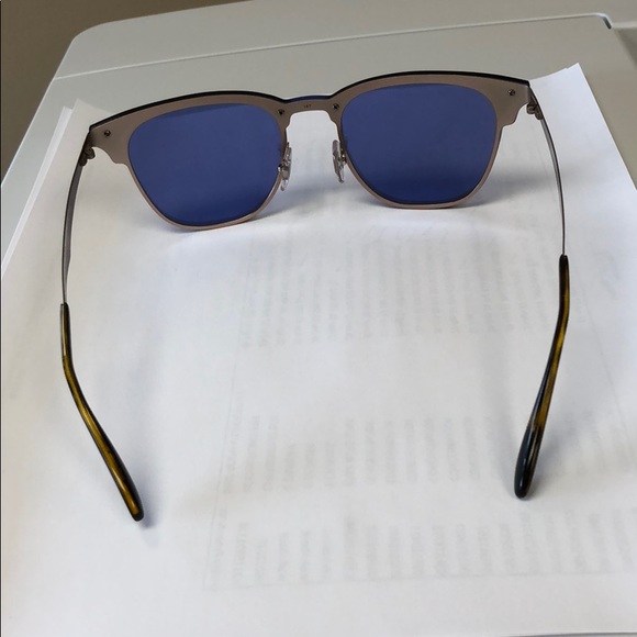 Ray-Ban Sunglasses - Picture 3 of 6